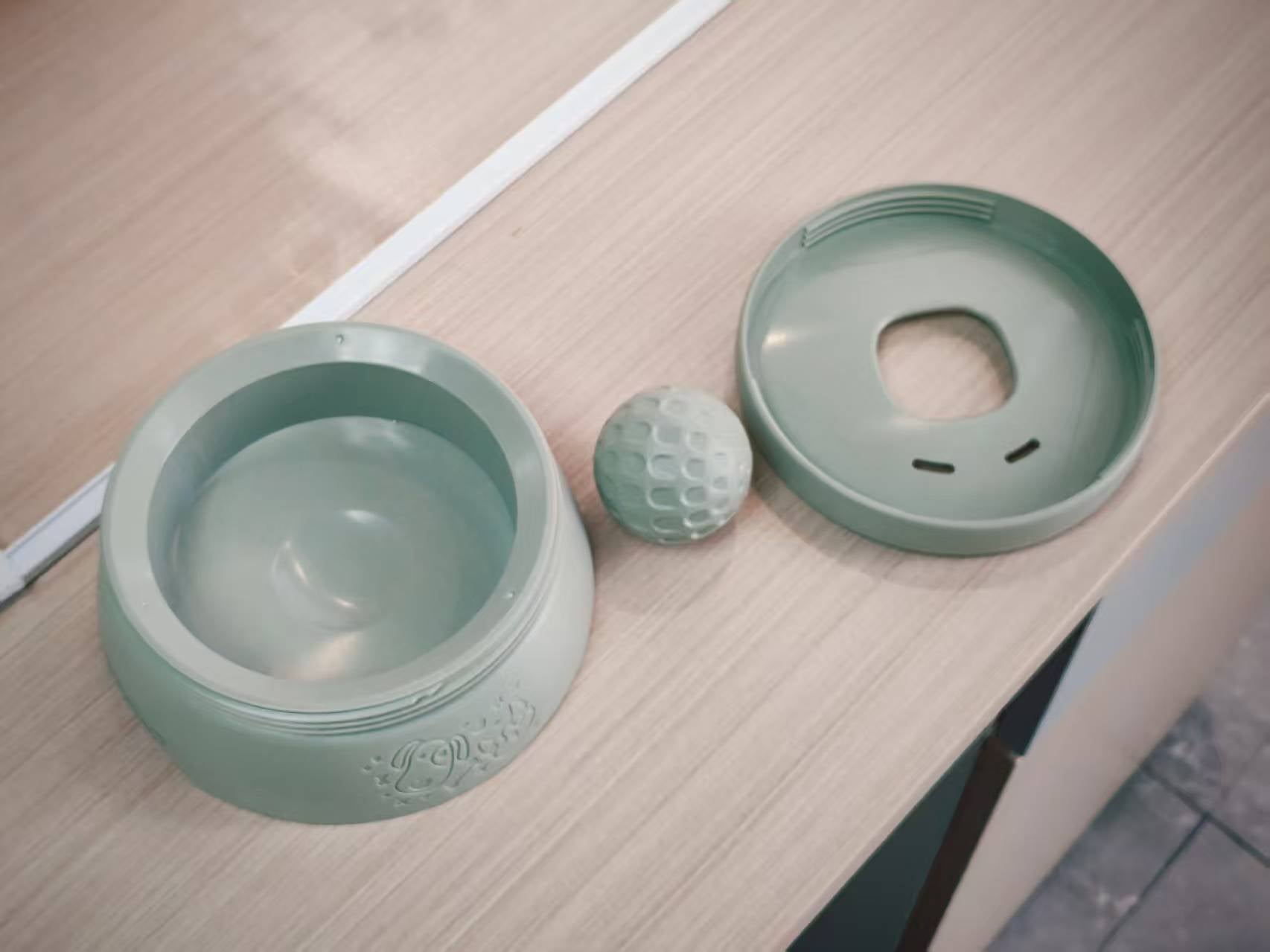 RUGOMCUB Pet Feeding Bowl for Dogs and Cats